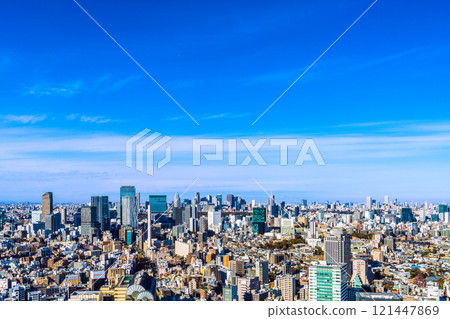 日本東京城市景觀 年末東京城市景觀。澀谷的辦公大樓和澀谷Akush等的景色= 21日 121447869