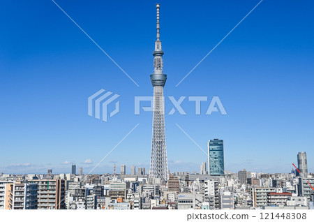 東京城市景觀與天空樹 東京城市景觀與天空樹 121448308