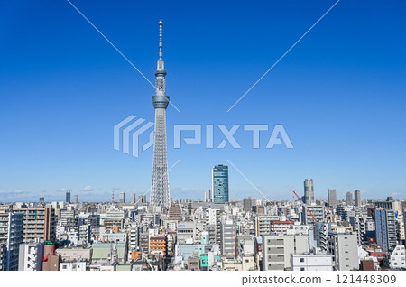 東京城市景觀與天空樹 東京城市景觀與天空樹 121448309