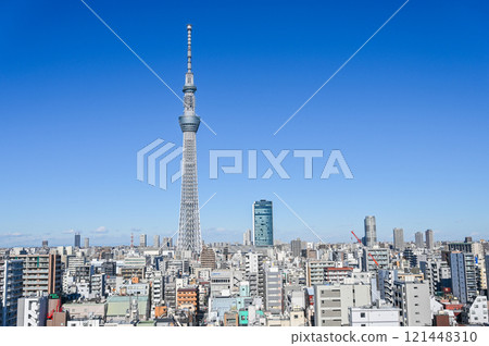 東京城市景觀與天空樹 121448310
