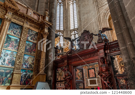 Basilica Sainte-marie-madeleine of Saint-maximin-la-sainte-baume, France Basilica Sainte-marie-madeleine of Saint-maximin-la-sainte-baume, France 121448600