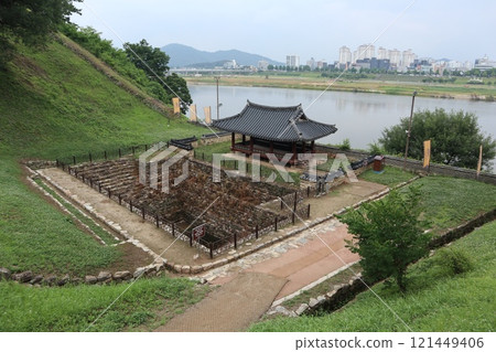 Gongsanseong lotus pond in Gwangju, South Korea Gongsanseong lotus pond in Gwangju, South Korea 121449406