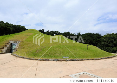 Gongju, South Korea, King Muryeong Mausoleum and Songsan-ri Tumulus Group Gongju, South Korea, King Muryeong Mausoleum and Songsan-ri Tumulus Group 121450010