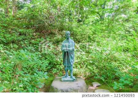 Bronze statue of Matsuo Basho (Chusonji Temple) Hiraizumi Town, Iwate Prefecture 121450093