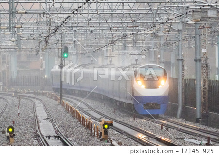 [東京上野線] 清晨特急列車 前往品川 121451925