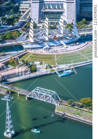 日本橫濱市容新景、滿帆的日本丸和橫濱地標塔=第三名 日本橫濱市容新景、滿帆的日本丸和橫濱地標塔=第三名 121454091