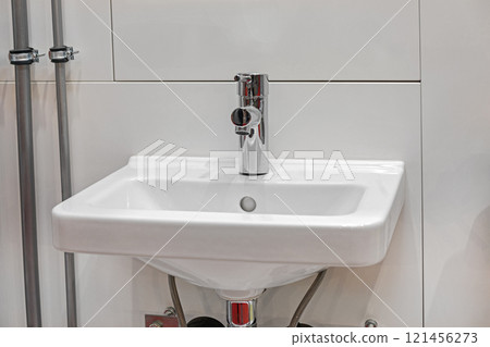 Small Bathroom Wash Basin 121456273