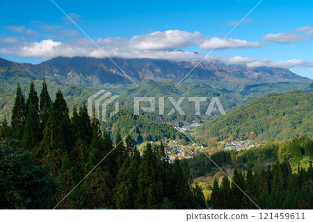 戶隱山和紅葉 121459611