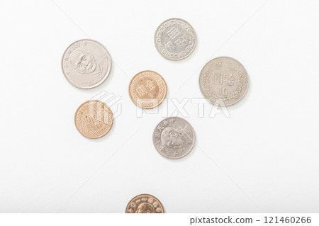 Taiwanese yuan 121460266