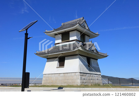 位於高松港水木街高松港公園內的舊高松城遺址“時間鐘” 位於高松港水木街高松港公園內的舊高松城遺址“時間鐘” 121460802
