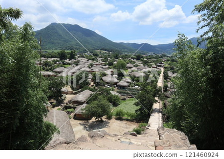 View of Naganeupseong Folk Village 121460924