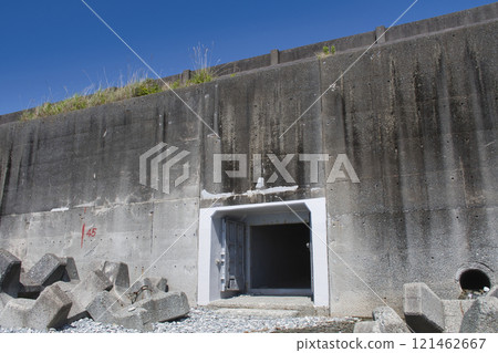 [Kanagawa Prefecture] Miyukihama Beach - A tunnel leading to the sea 121462667