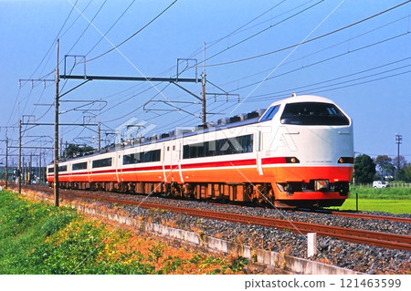 東北本線運行的特急日光 121463599