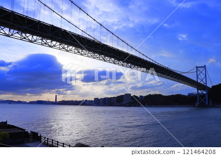 Feel the sea breeze at the Kanmon Bridge in the Kanmon Straits (Fukuoka) 121464208
