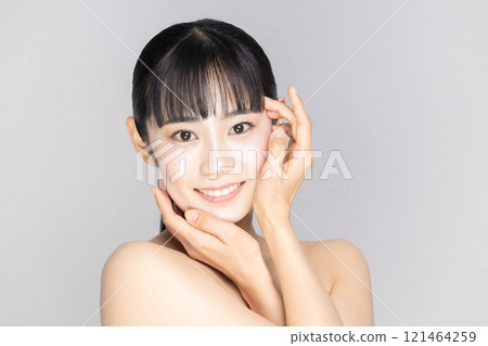 女人的皮膚護理形象 女人的皮膚護理形象 121464259