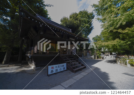 Shichisha Shrine Dance Hall [Traditional Image] 121464457