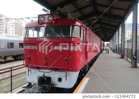 紅色機車 紅色機車 121464772