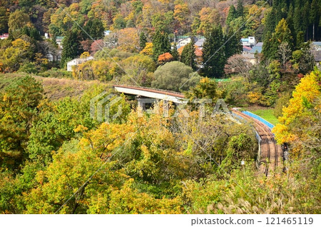Autumn on the JR Kitakami Line's First Waga River Bridge 121465119