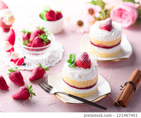 Strawberry Shortcake (Strawberry Shortcake) Strawberry Shortcake (Strawberry Shortcake) 121467401