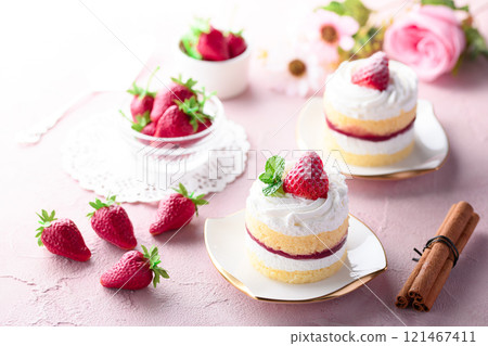Strawberry Shortcake (Strawberry Shortcake) Strawberry Shortcake (Strawberry Shortcake) 121467411