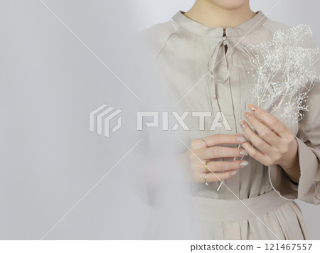 婦女的手 婦女的手 121467557