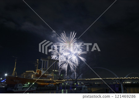 煙火與音樂一起<ISOGAI煙火劇場名古屋港> 121469286