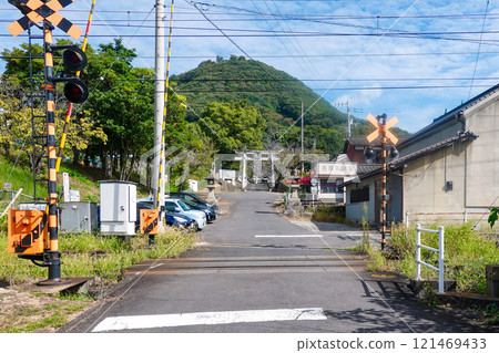 Hakusan Shrine (Miki Town, Kagawa Prefecture) is located at the foot of Mount Hakusan, also known as the Eastern Sanuki Fuji. 121469433