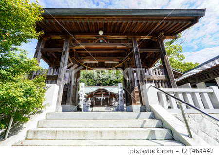 Hakusan Shrine (Miki Town, Kagawa Prefecture) is located at the foot of Mt. Hakusan, also known as Miki Fuji. 121469442