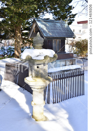 拍攝北海道八雲町大千部大山純大神神社境內的冬季風景 121469806