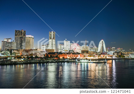 Yokohama Minato Mirai with the entire building lit up 121471041