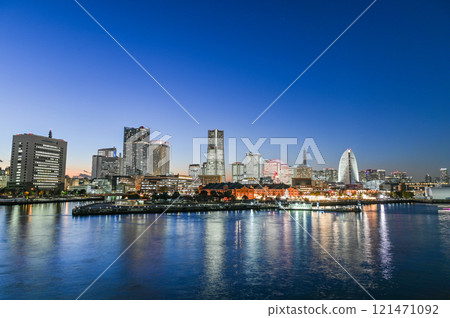 Night view of Yokohama Minato Mirai Night view of Yokohama Minato Mirai 121471092