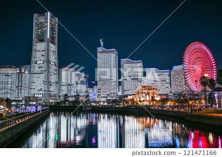 Night view of Yokohama Minato Mirai 121471166
