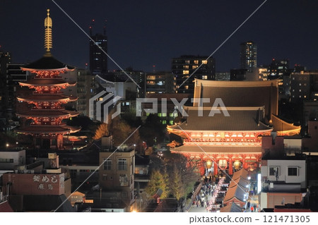 Nakamise Street that extends to the main hall of Sensoji Temple Night view of Nakamise Street of Sensoji Temple Nakamise Street that extends to the main hall of Sensoji Temple Night view of Nakamise Street of Sensoji Temple 121471305