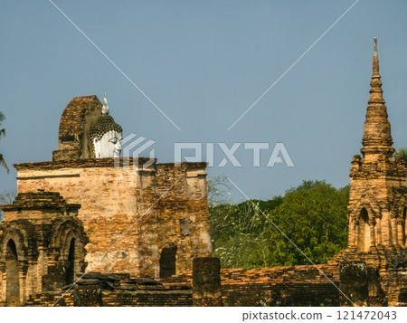 Buddha statue at Wat Mahathat Maha That temple, Sukhothai, Thailand 121472043