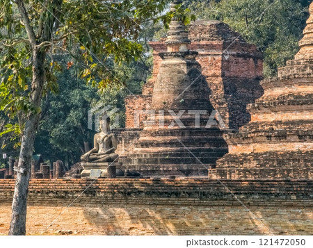 Wat Mahathat Maha That temple, Sukhothai, Thailand Wat Mahathat Maha That temple, Sukhothai, Thailand 121472050