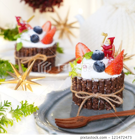 Christmas Cake Stump Cake 121472473