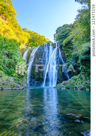 秋天的龍門瀑布 鹿兒島縣姧良市 秋天的龍門瀑布 鹿兒島縣姧良市 121473159