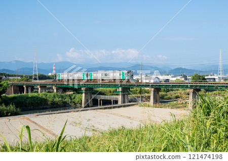 [Koutoku Line] Early morning local train bound for Naruto 121474198