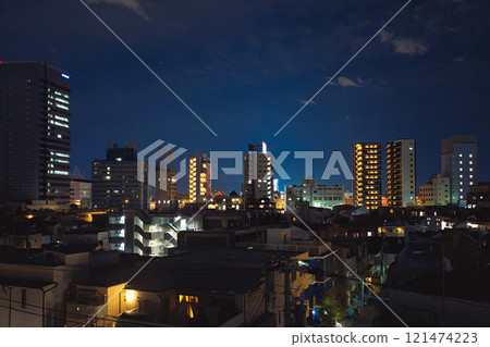 無雲的夜城 無雲的夜城 121474223
