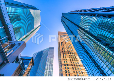 年底的日本東京城市景觀。汐留辦公大樓一景。新時代的希望之光=26日 年底的日本東京城市景觀。汐留辦公大樓一景。新時代的希望之光=26日 121475243