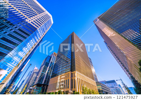 Tokyo cityscape in Japan, end of the year. View of the buildings at the Otemachi intersection and the Nihonbashi redevelopment project (far left) = 22nd 121475927