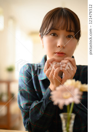 女性肖像 121476512