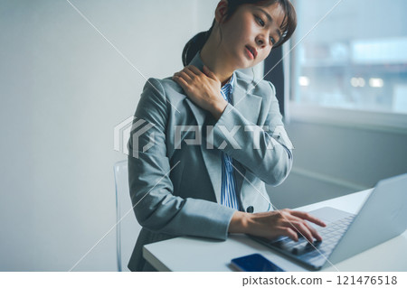 女性肖像 121476518