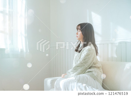 光與女性肖像 121476519