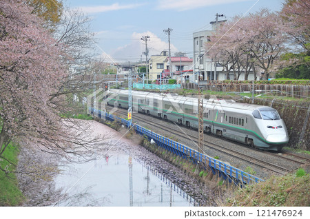 山形新幹線 北山形-山形 JR 東日本 E3 系列 L72 編組(山形) Tsubasa 山形新幹線 北山形-山形 JR 東日本 E3 系列 L72 編組(山形) Tsubasa 121476924