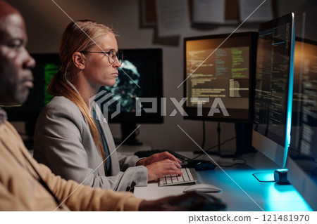 Typing on keypad while decoding data Typing on keypad while decoding data 121481970