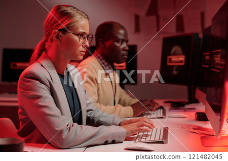 Young operator solving technical problem Young operator solving technical problem 121482045