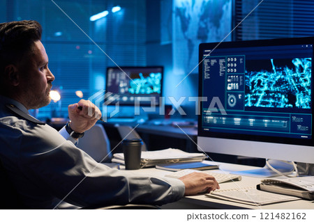 Operator working with graphic data Operator working with graphic data 121482162