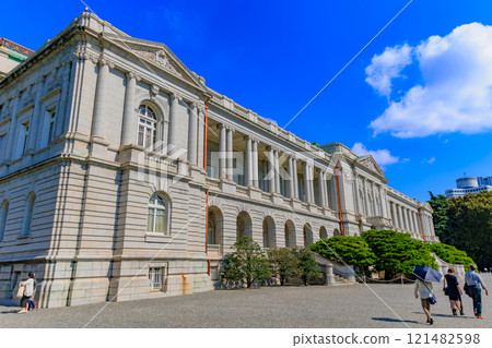 東京都港區本赤坂迎賓館赤坂離宮（本館） 121482598