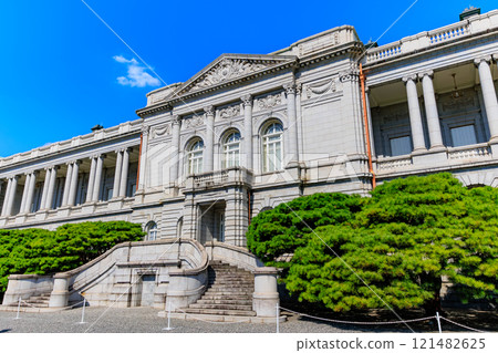 東京都港區本赤坂迎賓館赤坂離宮（本館） 121482625
